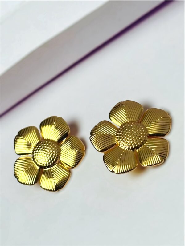 Flora Glow Studs